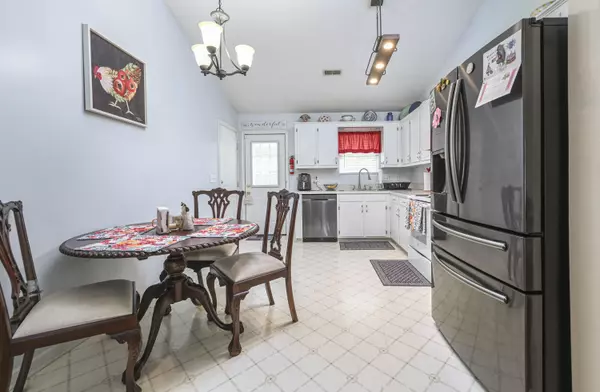 North Charleston, SC 29406,8584 Bentwood Dr