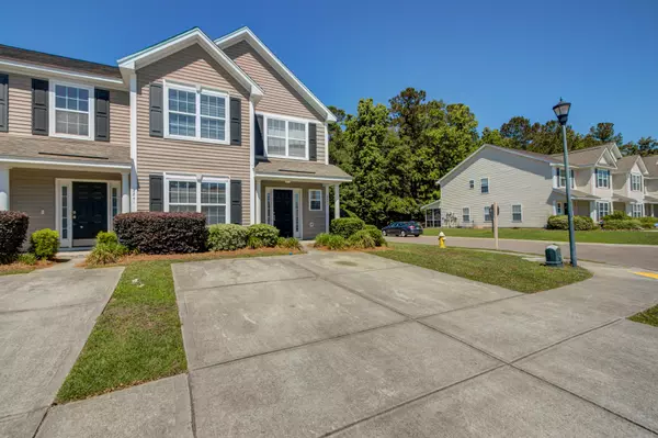 North Charleston, SC 29406,8843 Jenny Lind St