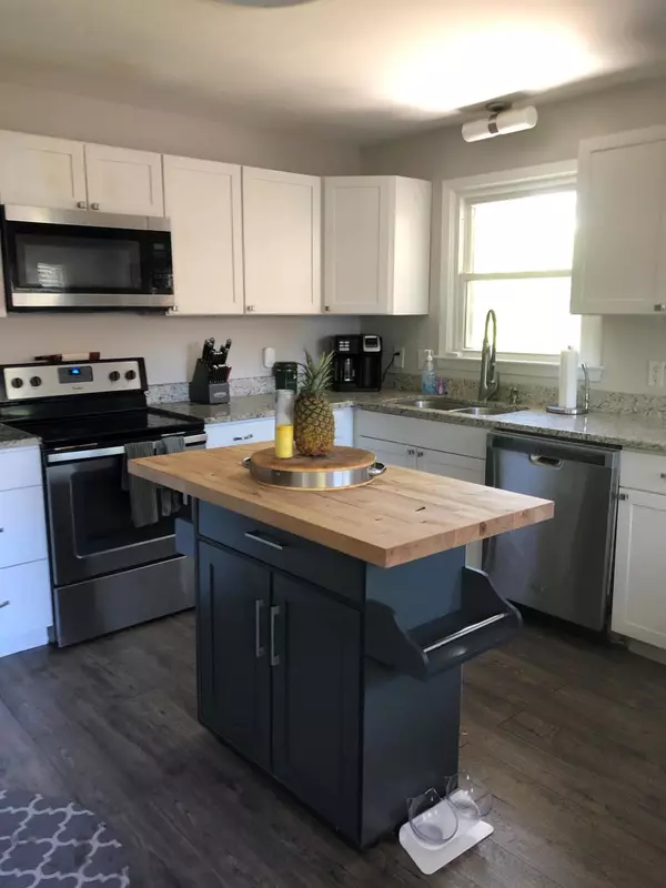 North Charleston, SC 29405,5251 E Dolphin St