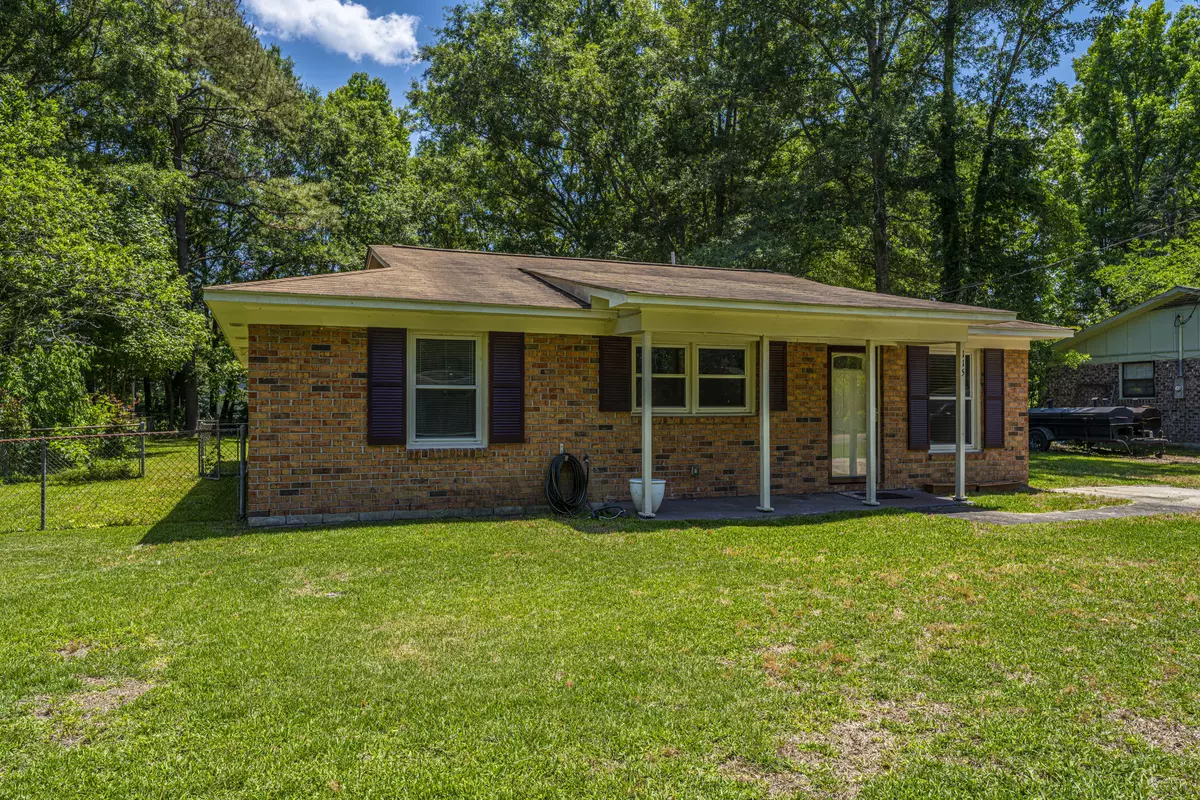 Summerville, SC 29483,115 White Blvd