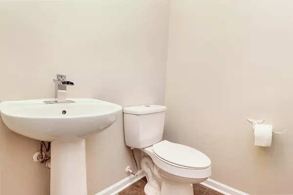 North Charleston, SC 29420,5211 Chicory Ln