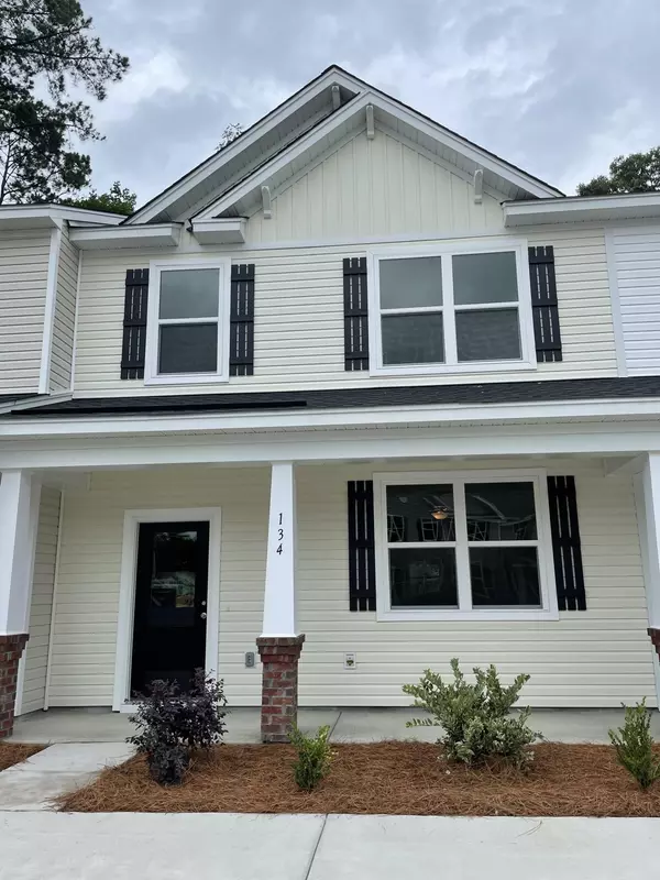 Summerville, SC 29485,134 Spencer Cir #14