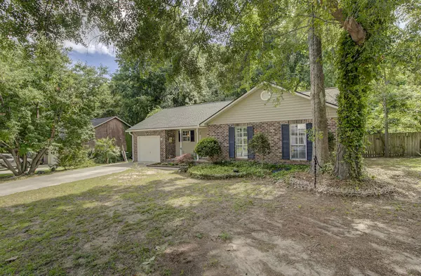 Goose Creek, SC 29445,314 Camelot Dr