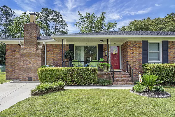 Summerville, SC 29485,206 Cardinal Dr