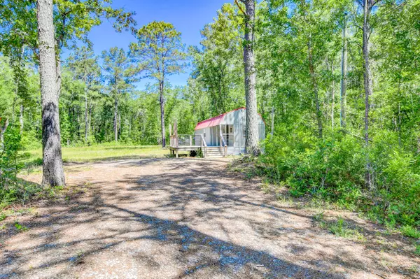 Huger, SC 29450,259 Bentley Ln