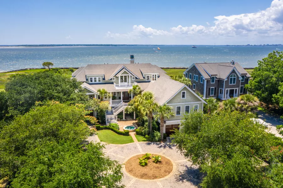 847 Middle St, Sullivans Island, SC 29482