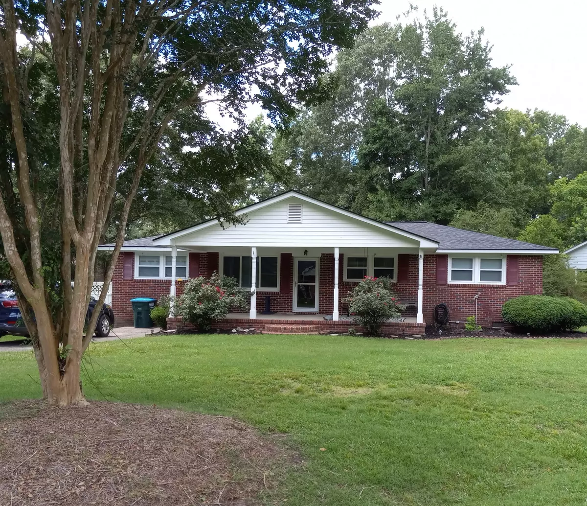 Summerville, SC 29485,110 Pine Ln