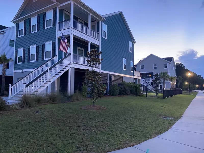 327 Morning Marsh Ln, Wando, SC 29492