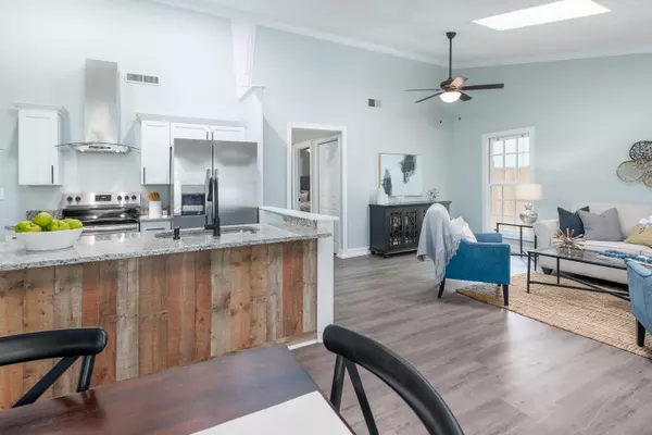 Summerville, SC 29486,335 Macgregor Dr