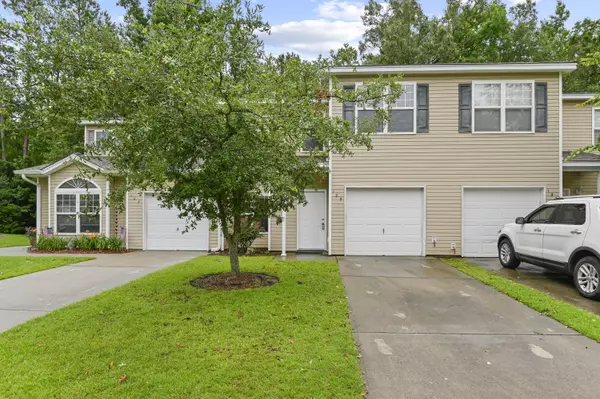 105 Chestnut Oaks Ct, Ladson, SC 29456