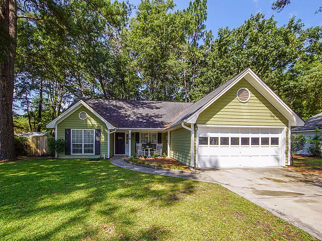 Summerville, SC 29483,118 Bradd St