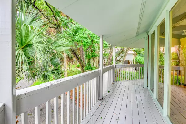 Edisto Island, SC 29438,613 Pompano St