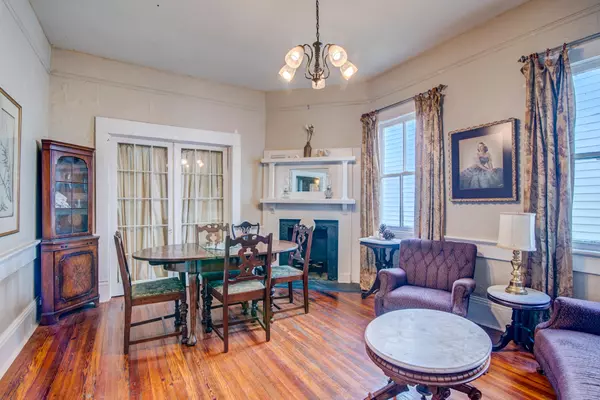 Charleston, SC 29403,36 Moultrie St