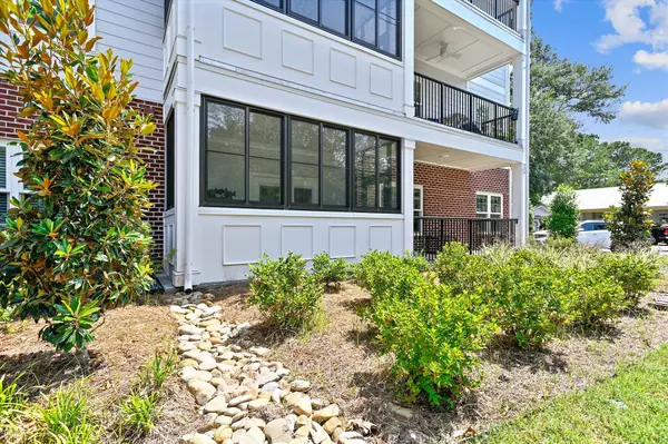 Charleston, SC 29412,1025 Riverland Woods Pl #302