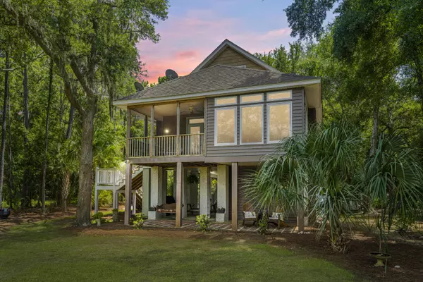 8840 Marsh Aire Ln, Edisto Island, SC 29438