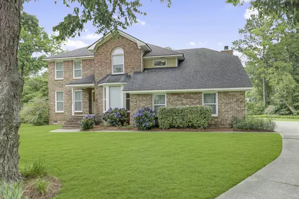 Mount Pleasant, SC 29464,646 Serotina Ct