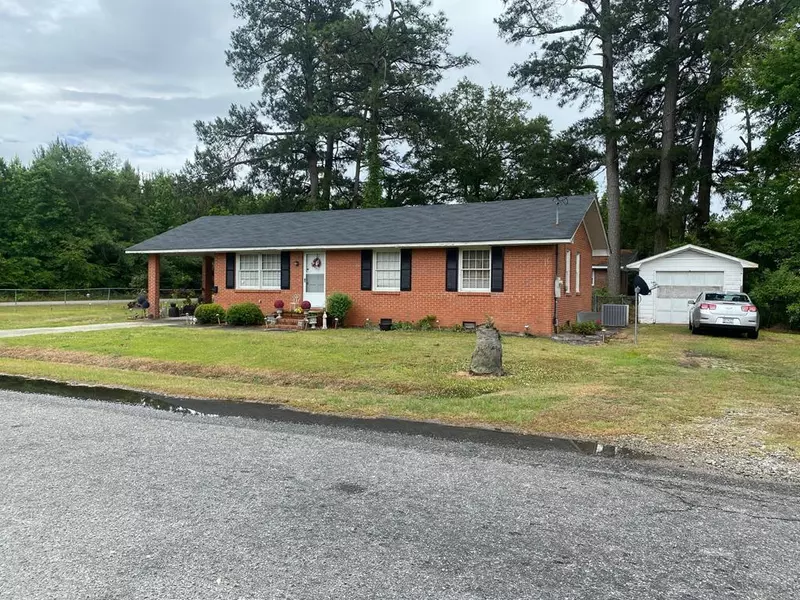 515 Ives St, Lake City, SC 29560