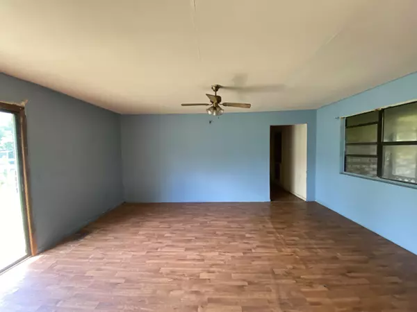 Harleyville, SC 29448,387 Maple Hill Rd