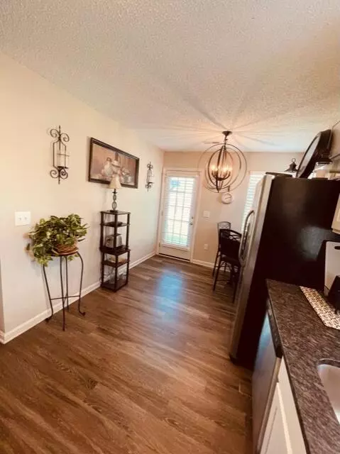 North Charleston, SC 29418,5118 Westview St