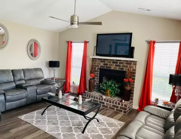 5118 Westview St, North Charleston, SC 29418