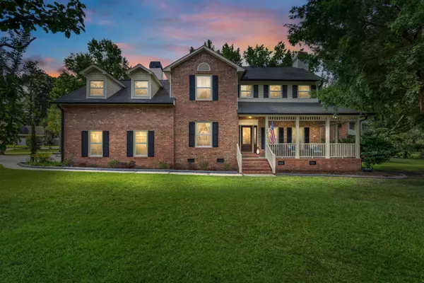 100 Glasgow Cir, Summerville, SC 29483