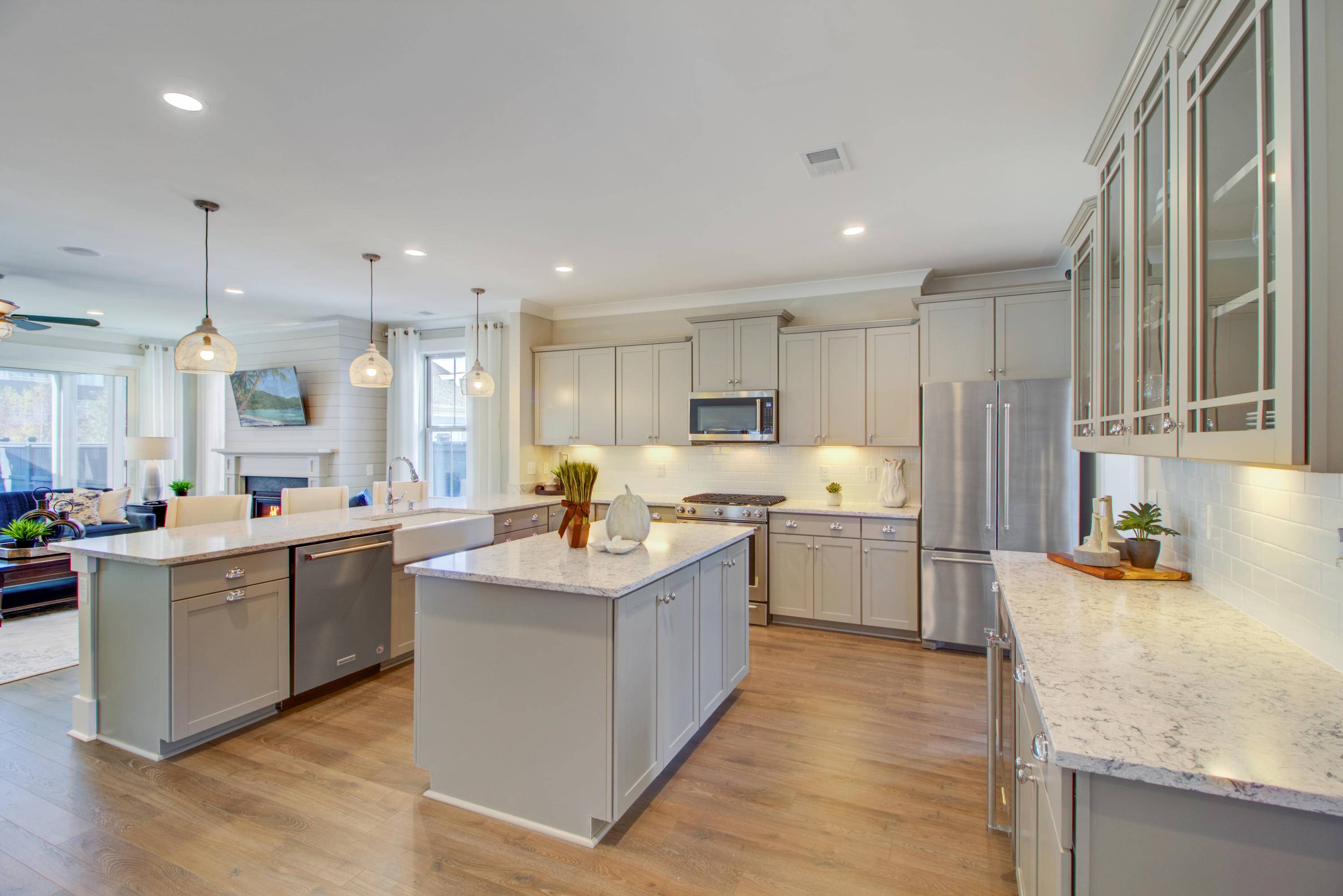 Summerville, SC 29486,602 Blueway Ave
