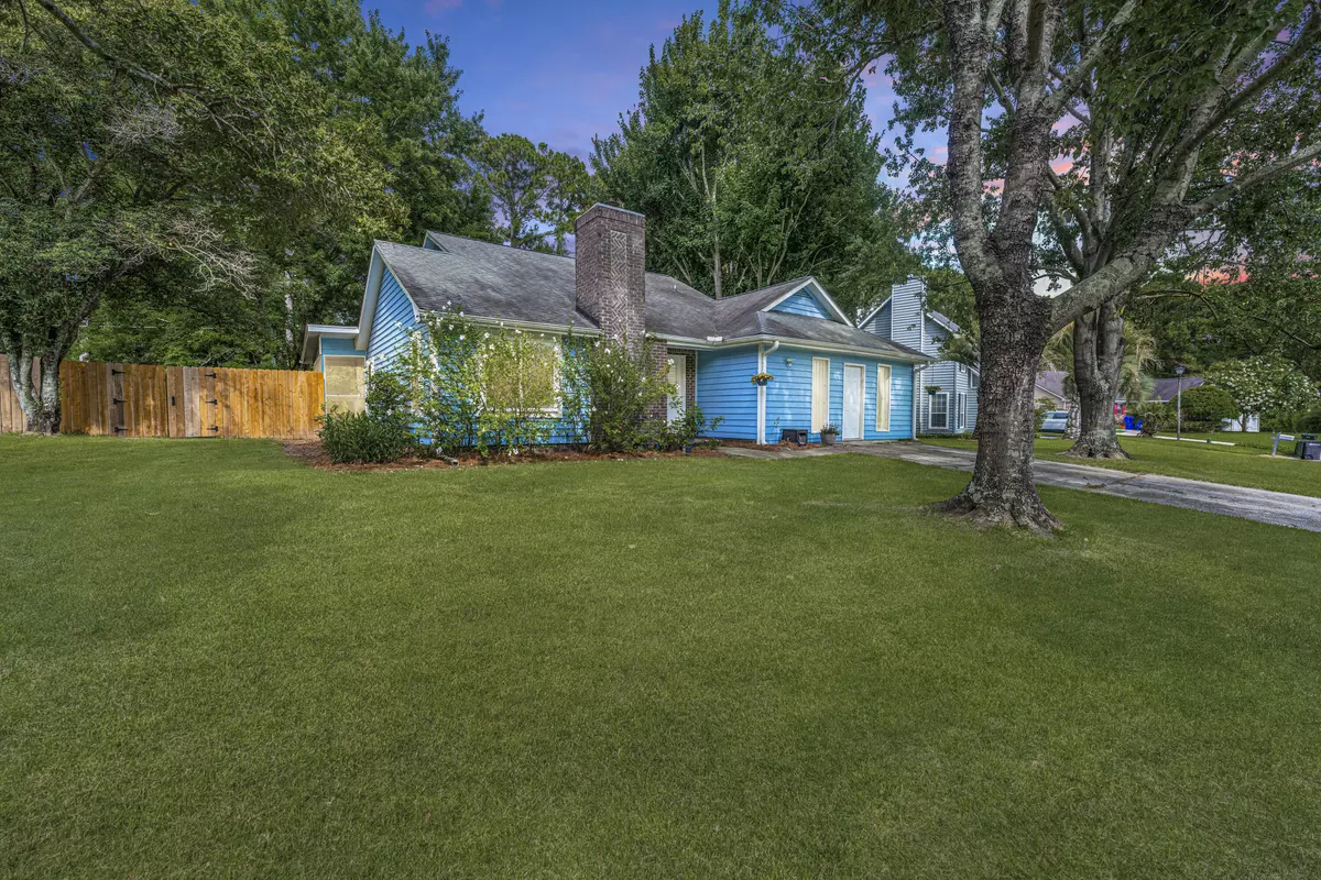 Mount Pleasant, SC 29464,847 Ramblewood Cir