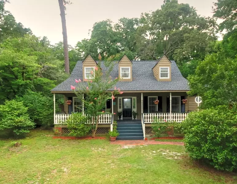 1004 S Main St, Summerville, SC 29483