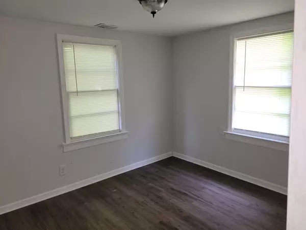 Saint Stephen, SC 29479,1021 Russell Store Rd