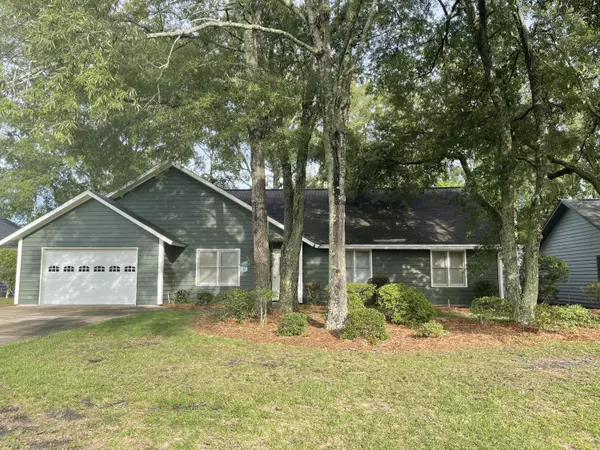 8 Peter Collinson Rd, Santee, SC 29142