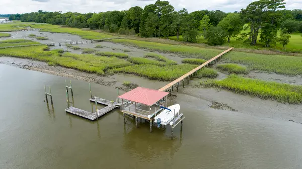 Wadmalaw Island, SC 29487,0 Anchor Watch Dr