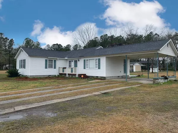 1674 Mudville Rd, Ridgeville, SC 29472