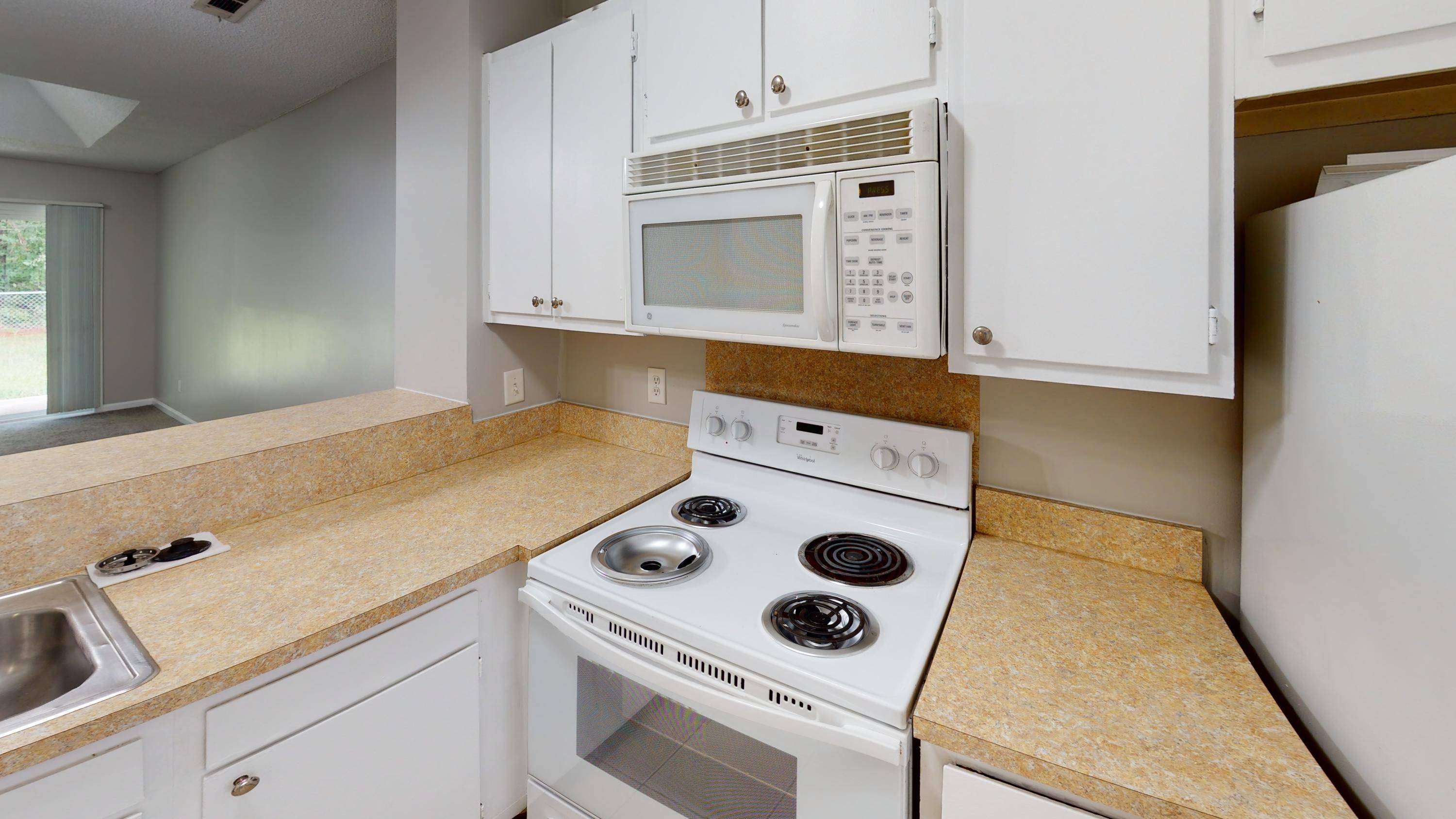 Ladson, SC 29456,715 Temple Rd #B