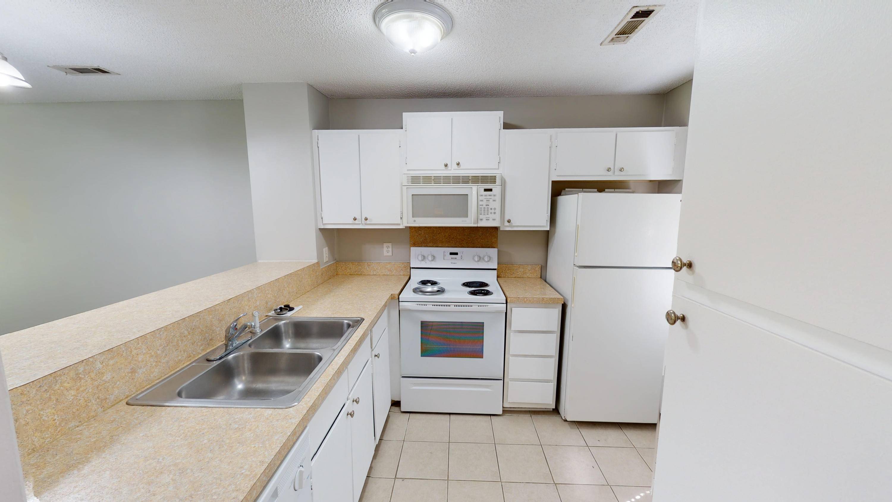 Ladson, SC 29456,715 Temple Rd #B