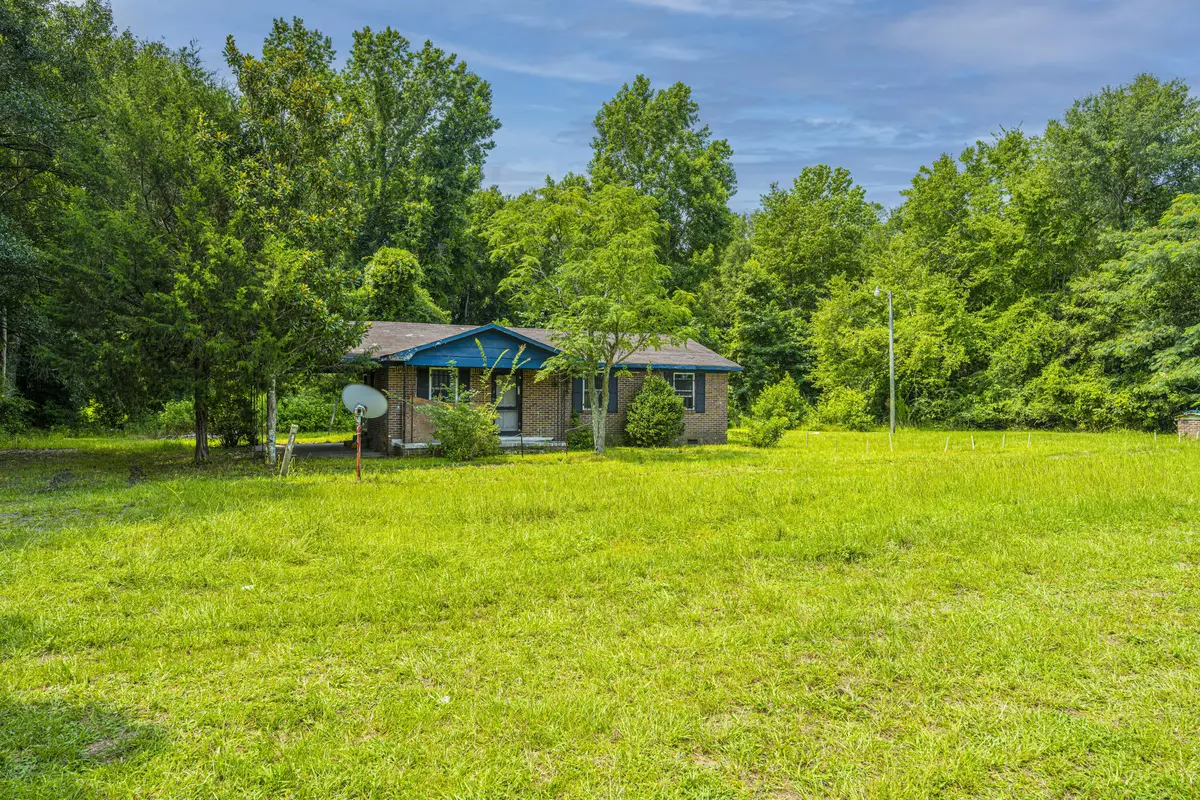 Saint Stephen, SC 29479,311 Frans Ln