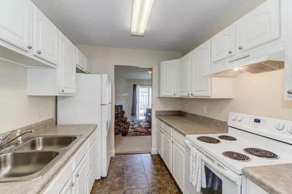 Charleston, SC 29412,1320 Pinnacle Ln