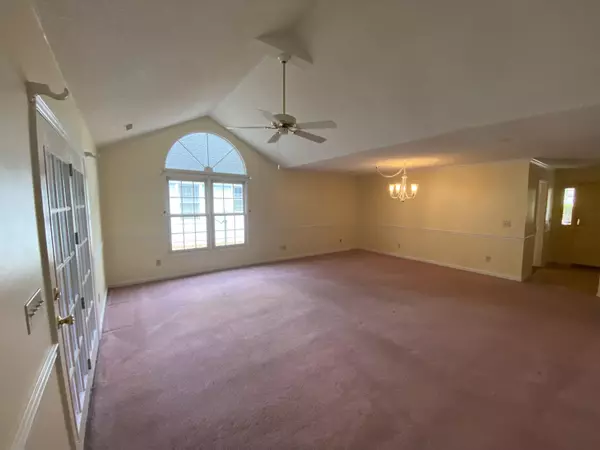 North Charleston, SC 29406,9026 Delancey Cir