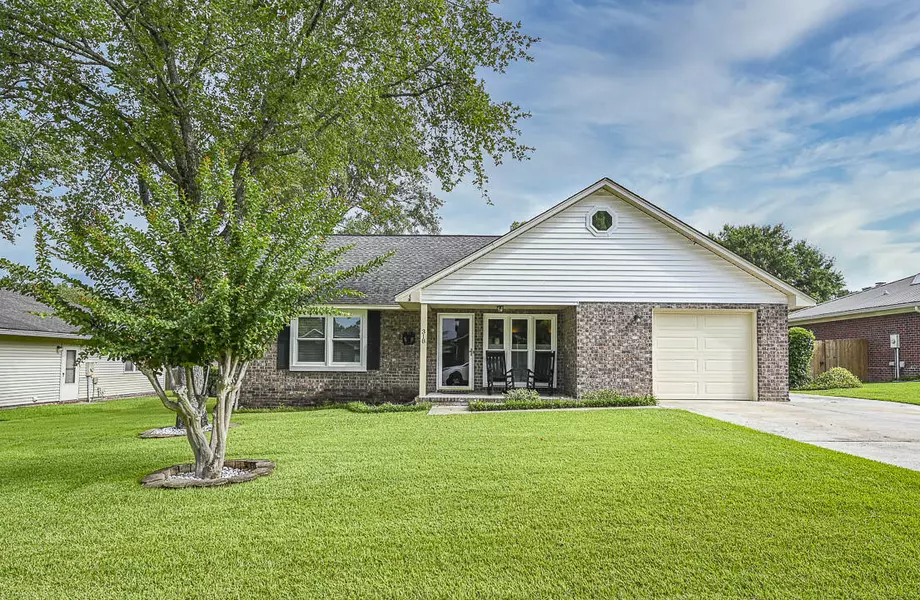 318 Jennie St, Goose Creek, SC 29445