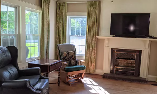 Eutawville, SC 29048,318 Gaillard St