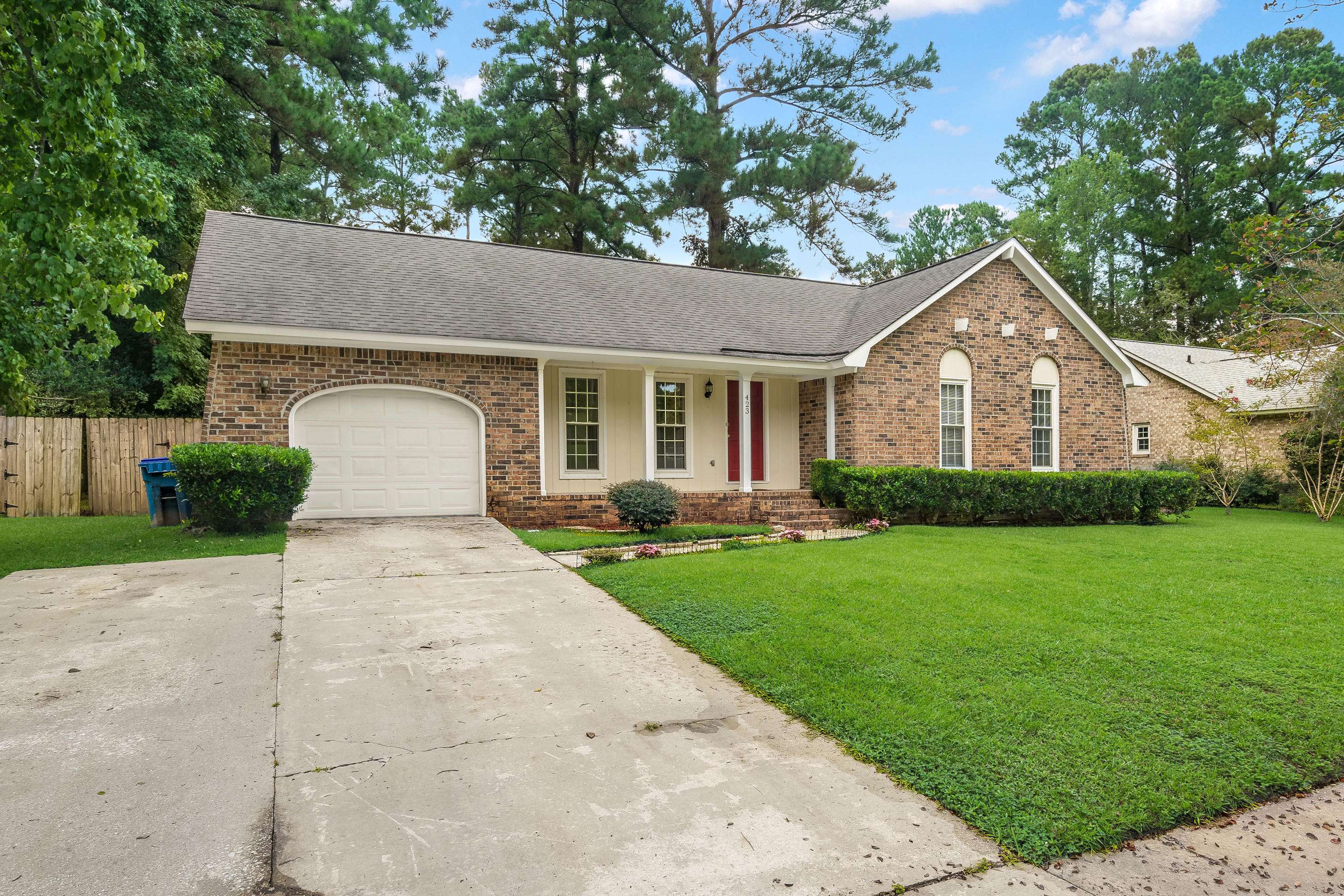 Summerville, SC 29485,423 Chessington Cir