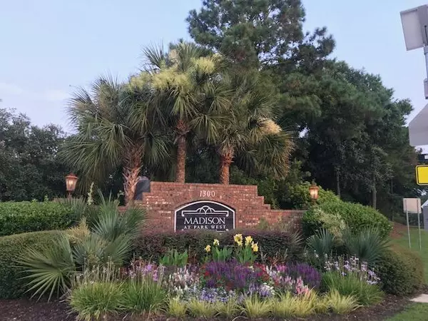 1300 Park West Blvd #422, Mount Pleasant, SC 29466