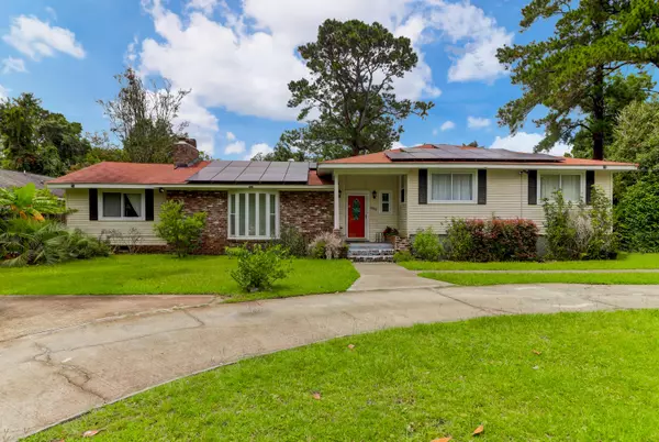 1556 Inland Ave, James Island, SC 29412