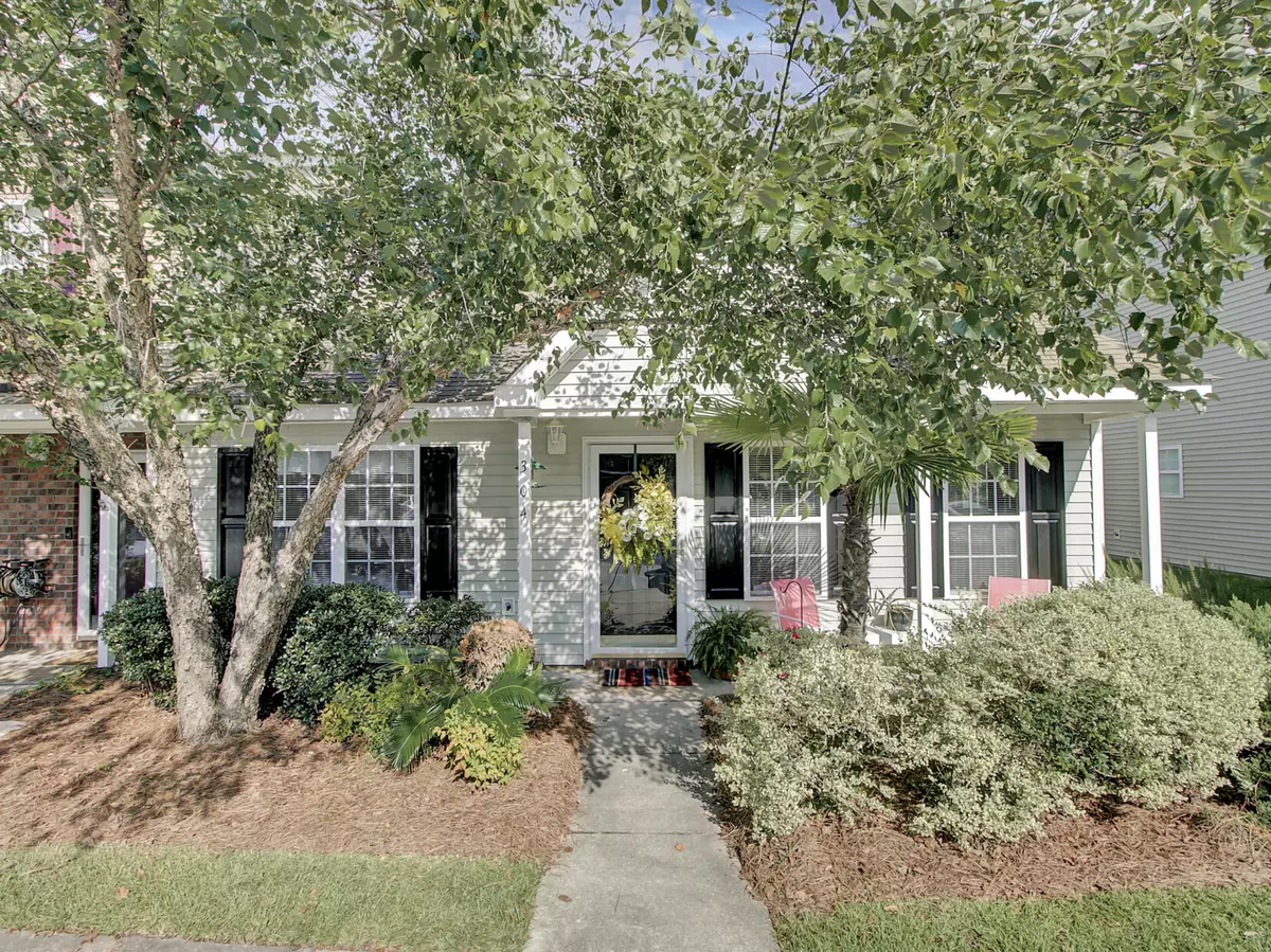 Summerville, SC 29483,304 Yellow Hawthorne Cir