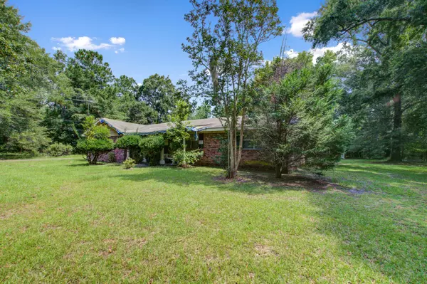 Allendale, SC 29810,6 Sherwood Cir