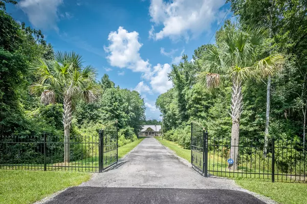 Cottageville, SC 29435,1487 Burr Hill Rd