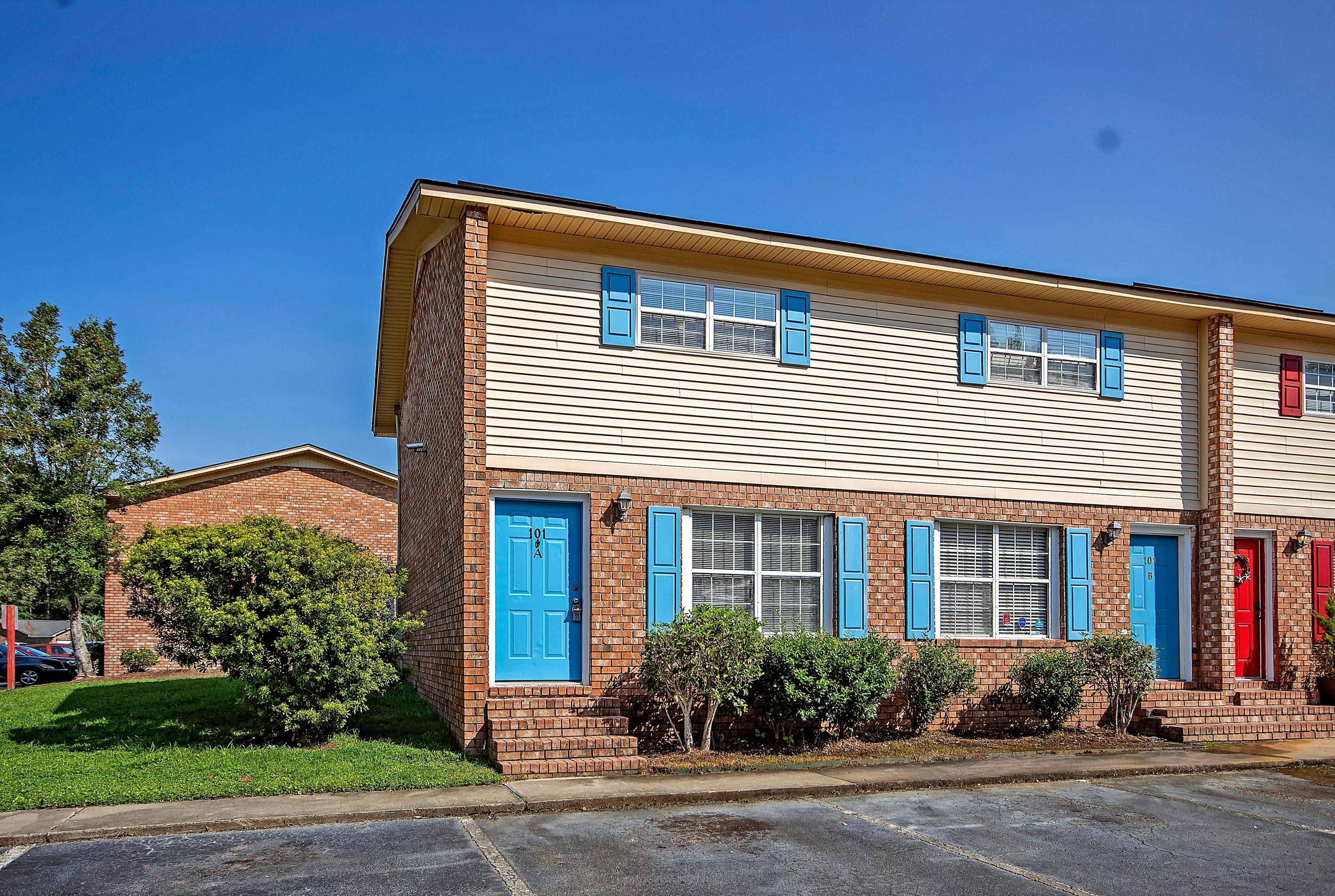 101 Hickory Ln #A, Ladson, SC 29456