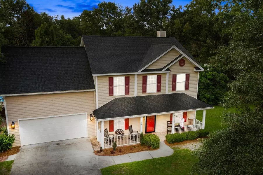 326 Crestwood Dr, Moncks Corner, SC 29461