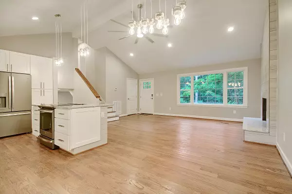 Wadmalaw Island, SC 29487,2447 Marina Rd