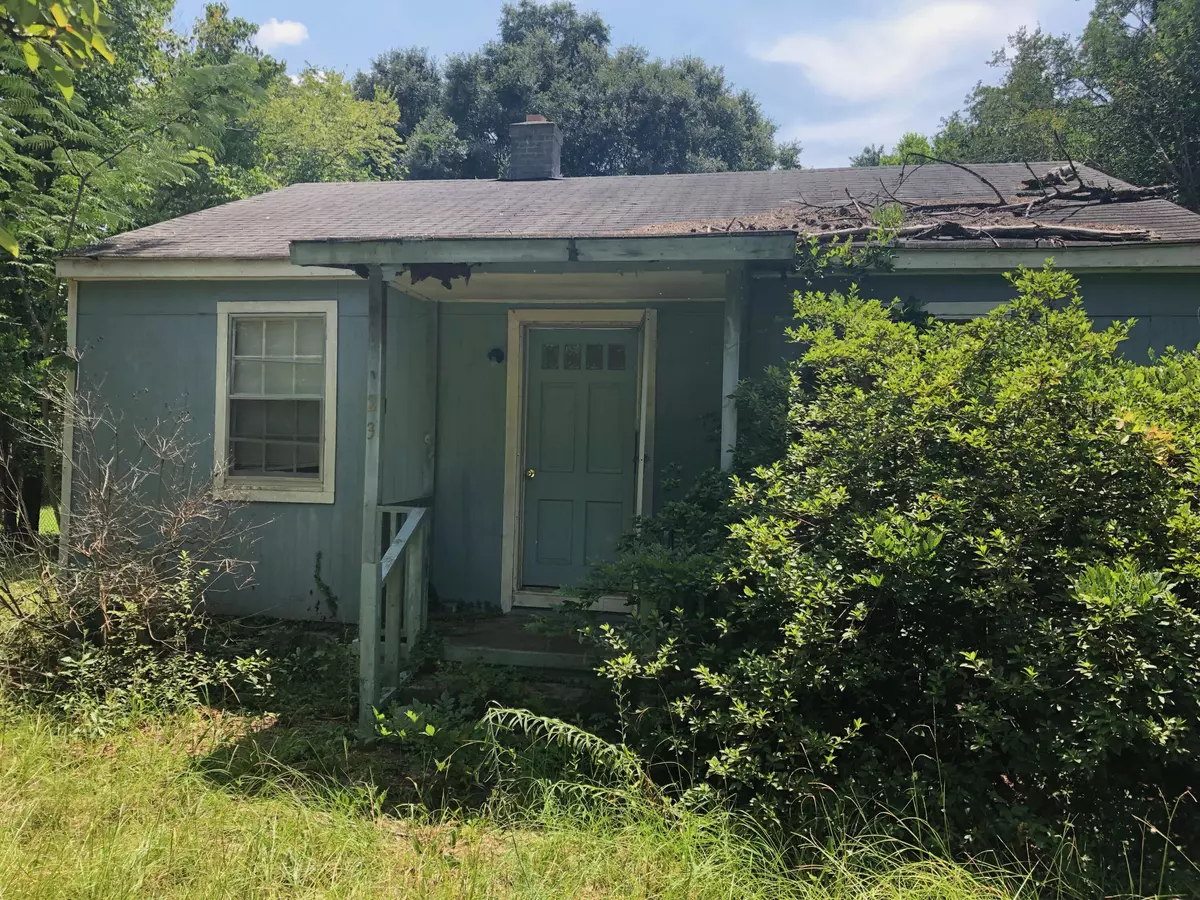 Allendale, SC 29810,723 Maner Dr