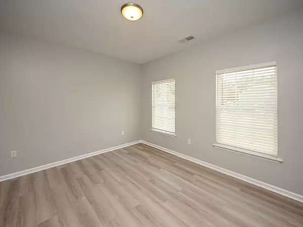 Moncks Corner, SC 29461,538 English Oak Cir